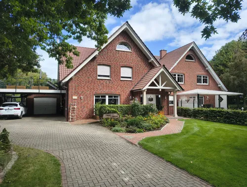 Erweiterung eines Einfamilienhauses in Lingen-Holthausen, Gesamtansicht mit Anbau