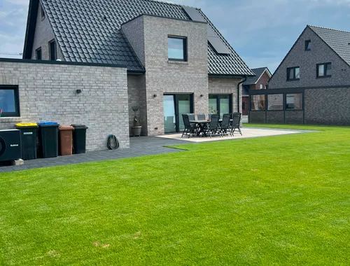 Einfamilienhaus mit Carport in Twist, Gartenansicht